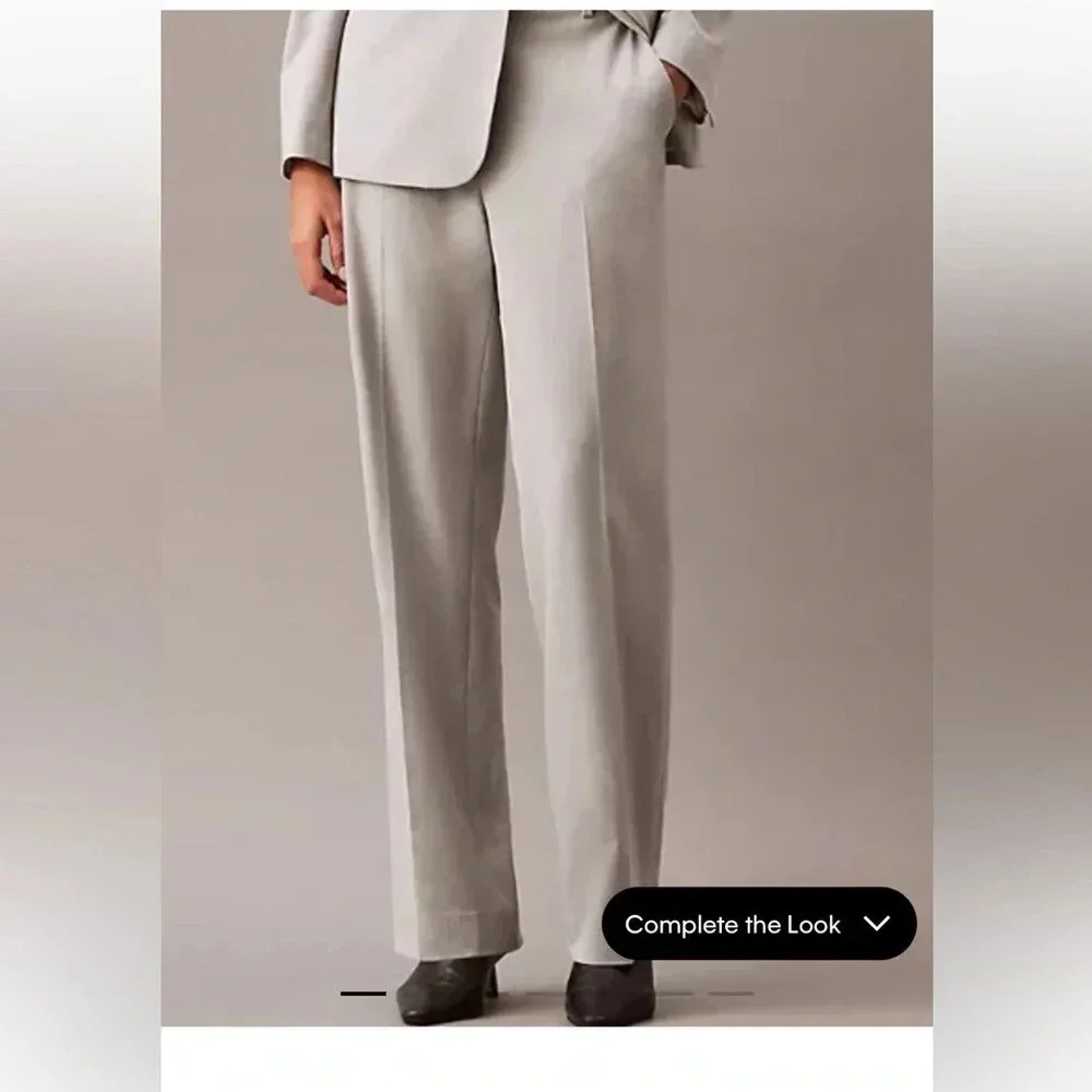 Calvin Klein Women Trousers. 14P. Tan